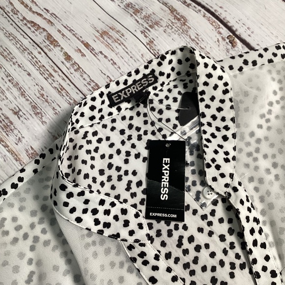 409. Express Black & White Cap Sleeve Blouse NWT Size Large - Picture 4 of 6